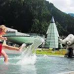 Aktivhotel Waldhof 4*