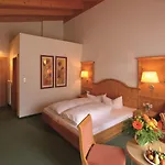 Aktivhotel Waldhof ホテル オエッツ