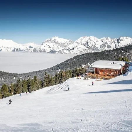 فندق Aktivhotel Waldhof 4*