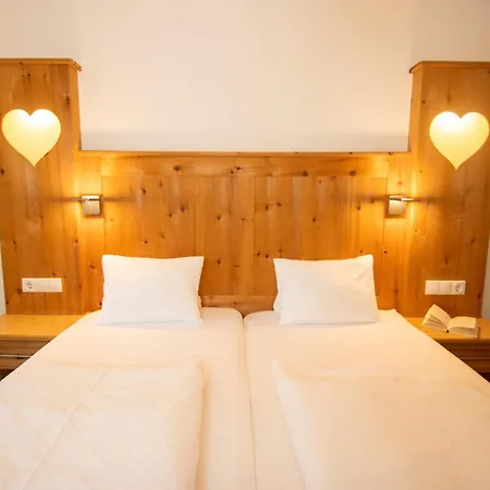Aktivhotel Waldhof 4*