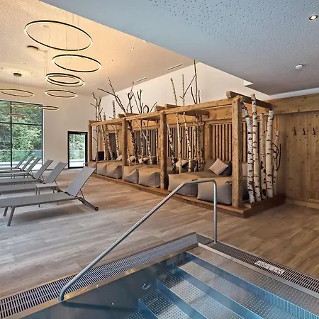 فندق Aktivhotel Waldhof 4*